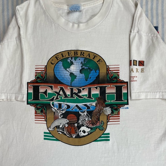 Vintage 1996 Earth Day Animals Nature Earth short sleeve tee shirt - Picture 3 of 14